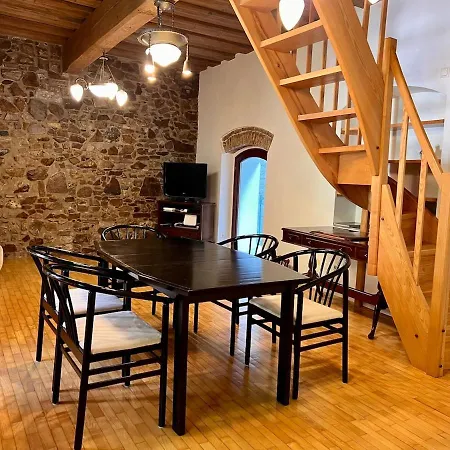 Charming Old Town Loft - Amazing Location דירה *